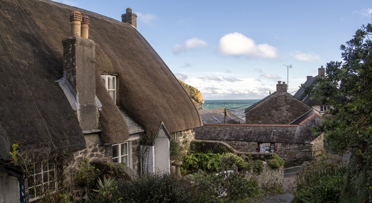 Un magnifique toit de chaume